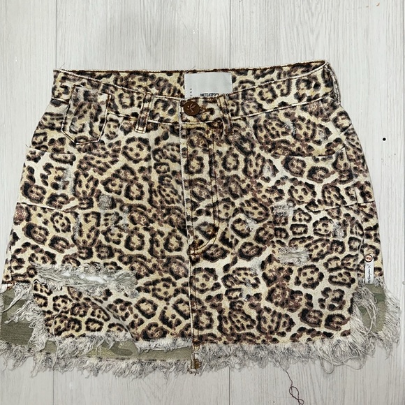 Leopard Jean skirt - Picture 3 of 4
